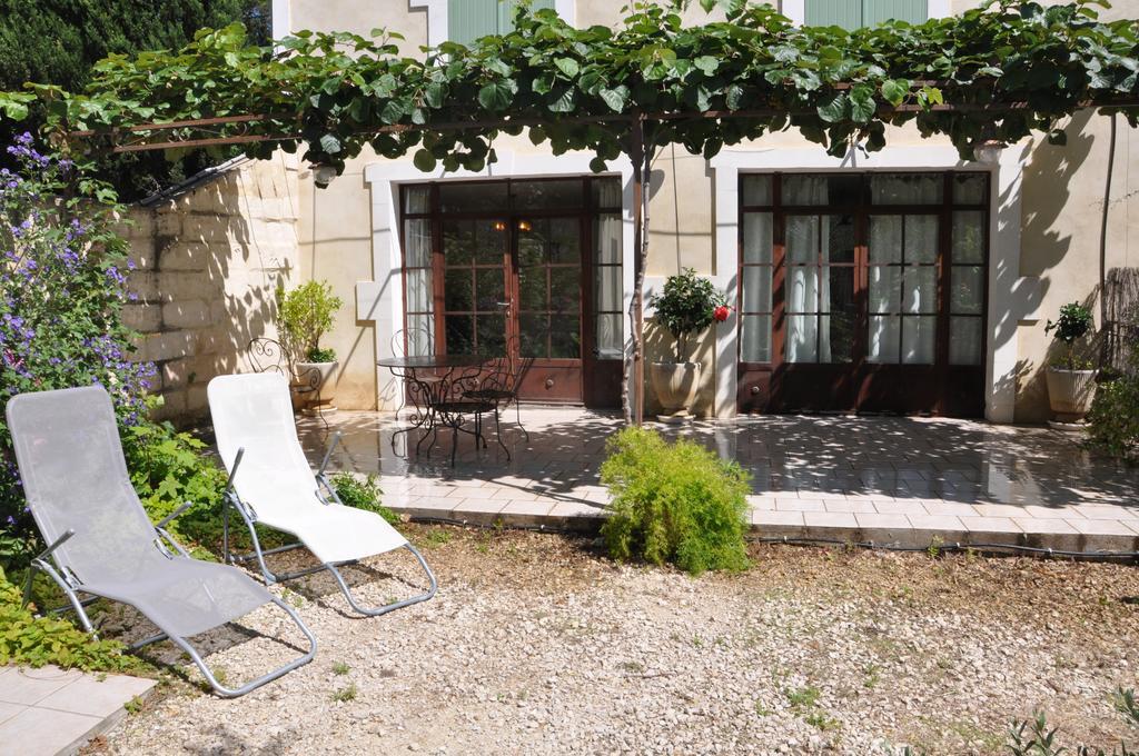 Gite Du Mas Des Oliviers Mézoargues Eksteriør billede